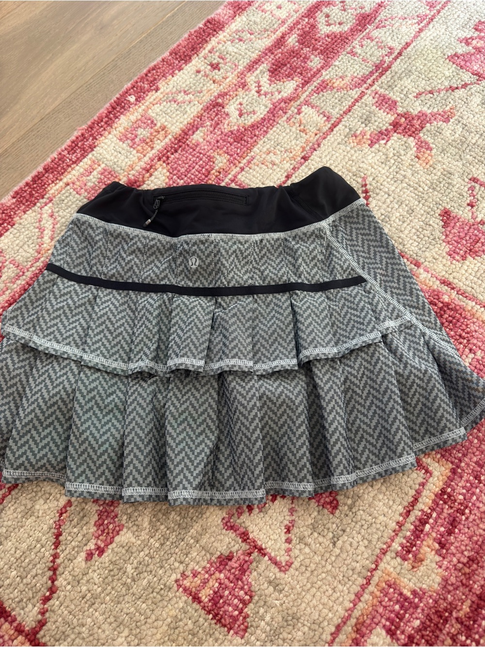 lululemon Black and Gray Chevron Tiered Mini Skirt